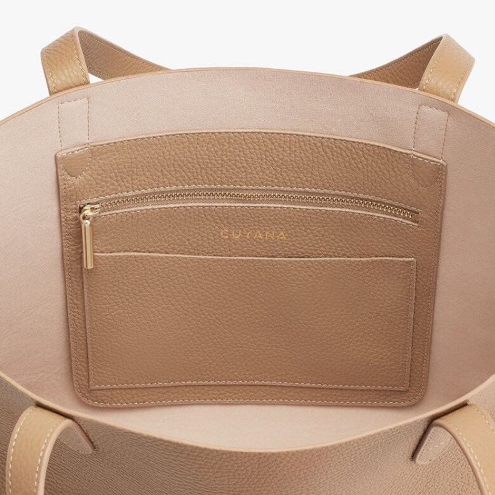 CUYANA Small Classic Structured Tote - Pebbled Leather - Picture 3 of 16